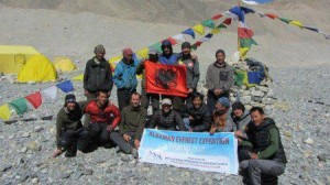 Shqiptarët “pushtojnë”  Everestin - Ekipi i alpinistëve përmbush me sukses misionin e tij 